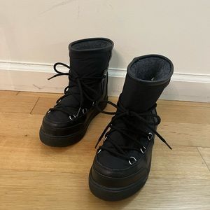Moncler size 36 snow boots